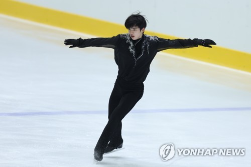 Figure skater Cha Jun-hwan ranks second in Shanghai Trophy…